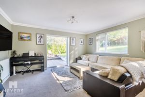 Living Space- click for photo gallery